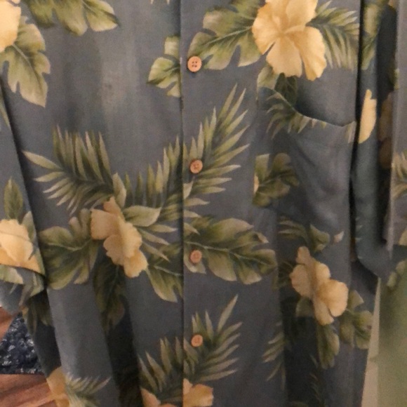 T-shirt - Picture 3 of 4